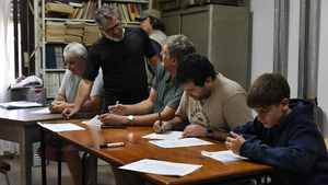 La radioafición sigue vigente: Santiago, con apenas 12 años, ya dio sus primeros pasos